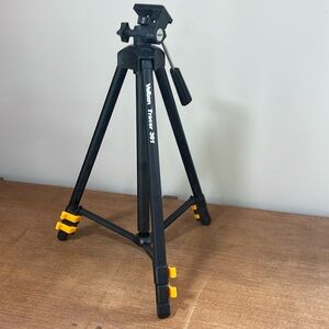 Velbon Tracer 301 Lightweight Tripod